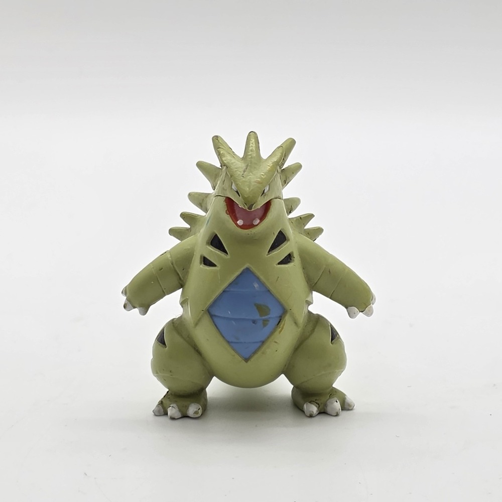 Tyranitar Pokemon Monster Collection Figure Tomy  CJTSJ 1.8in
